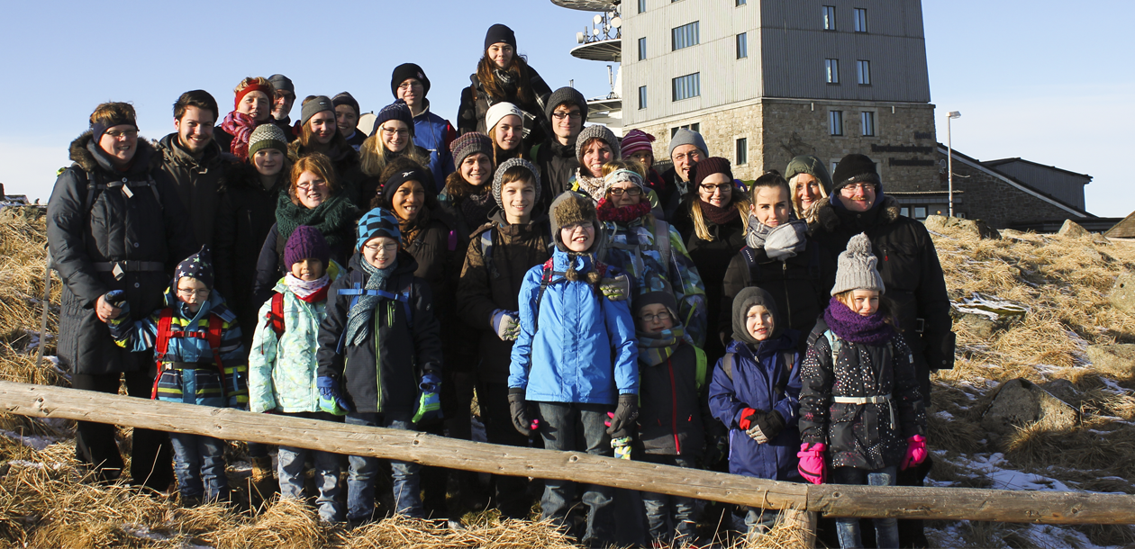 Gruppenfoto Kinderheim Haus Regenbogen